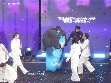 论auausave是如何制裁teeteepor的! 场面太混乱了!说不清楚!大家自己看吧!
#teeteepor #auausave #dmd #演唱会 #向全世界安利 @DOU+小助手
