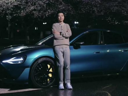 今天小米集团股价暴跌超7%。市场已经用真金白银给这场所谓的“SU7新品发布会”投票了。新一代SU7,除了续航,几乎毫无亮点#小米