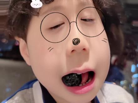 我又又又来吃蓝莓了🫐 这次是进阶版‼️#晨晨晨可爱