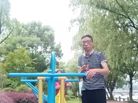 上次发的作品被抖音认定音乐版权限制不被推荐,今天更改音乐后重发。#热门 #抖音小助手dou上热门 #康复运动