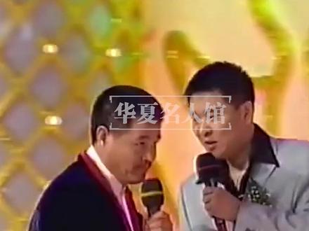 靠演“傻子”爆红,赵本山为了他跟央视闹掰,张小飞到底凭什么? #赵本山 #娱乐评论大赏 #夏日娱评嘉年华