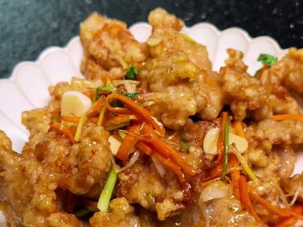 东北名菜“锅包肉”的详细教程!肉片外酥里嫩凉了也不回软,料汁酸甜适中,配比精准!#锅包肉 #东北菜 #晚上吃点啥 #年夜饭