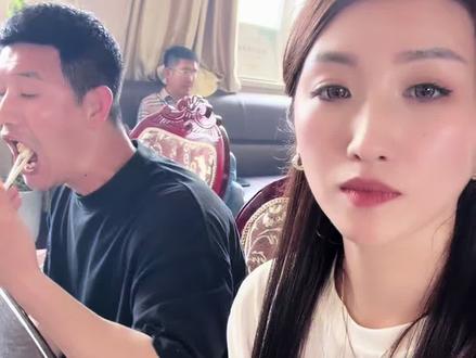 #百事可乐#酒鬼日常 #嘎子 #合拍 #你喝过百事可乐吗 今天不喝酒,今天喝百事可乐🍻@嘎子谢孟伟(团队招人)