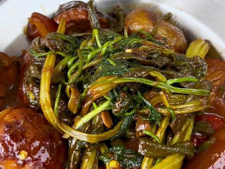 天热没胃口,来碗水泡米饭吃点东北酱咸菜,简直无敌了,贼啦香👍🏻#东北酱咸菜 #东北烀咸菜 #下饭菜 #东北特色 #家常菜