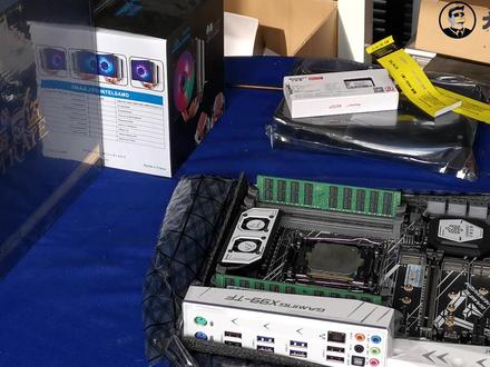 12核24线程E5 2690v3升级款,鲁大师跑分提高3万