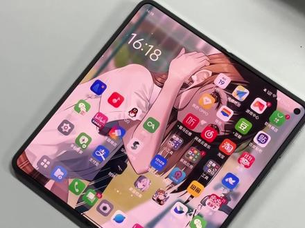 给大家演示一下 OPPO Find N3 的全景虚拟屏功能,折叠屏大屏分屏从「两个半屏」到「三个全屏」。大家怎么看 OPPO 针对折叠屏分屏给出的解决方案?#OPPO #oppofindn3 #findn3 #OPPO折叠屏