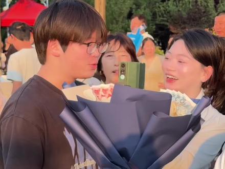 高考收官,直击现场 12年的努力,今朝终于要画上一个完美的句号啦,嘴角已经压不住咯!#高考采访#升学宴主持人#淮安主持人#涟水主持人 #主持人欣玲