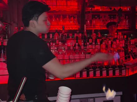 快来找我喝酒吧.#酒吧现场 #网红酒吧打卡 #酒吧推荐 #canyon海口峡谷镇 #酒吧气氛