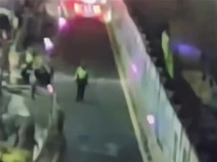 跑外卖看风景之插翅难逃#外卖小哥 #古惑仔 #看看风景