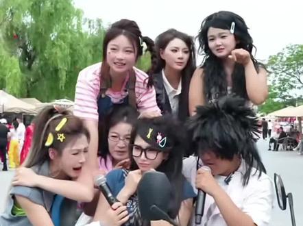🎭杀马特头套焊死了青春!麦克风是情绪的扩音器,群魔乱舞才是大学的正确打开方式#木森团队#小小鹿🦌@小小鹿🦌 @爱笑的月月(木家) @燚十七🔥木 @木家小喇叭🎺(吹唱艺人) @木家留夏~🔥(十三组) @木家园园 @木家小不点(十三组)