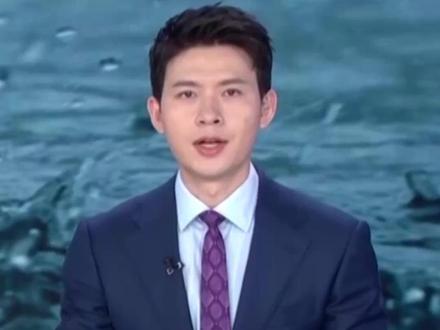广西河池一辆载15人皮卡坠河 目前仍有9人失联#突发 #环江