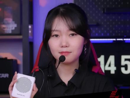 珊珊教你快速佩戴扩音器麦克风,这两种舒适又简单的小技巧我不想你错过!#得胜 #扩音器 #扩音器佩戴