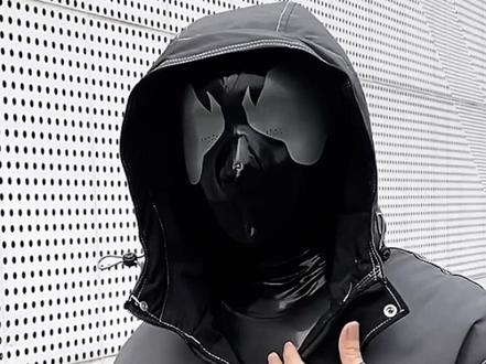 Cos背后的一天,沉浸式户外毒液换装拍摄#合体tight 吧!#cosplay #暗黑系 #漫威英雄