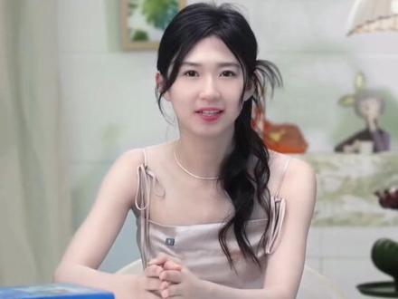 嘉行辟谣迪丽热巴离开:没有解约,没有到期,谢谢大家关心!自2013年被杨幂发掘签约至今,迪丽热巴与嘉行合作已逾13年,屡次陷入"解约""到期不续"传闻,公司此前亦多次辟谣。此次官方态度鲜明,暂为"离嘉"风波画上句号。不过网传其个人工作室已独立运营承接商务,后续合约细节仍受圈内持续关注。#嘉行辟谣迪丽热巴将离开 #迪丽热巴获最佳电视剧女演员 #迪丽热巴