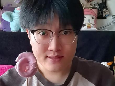 你低头欲说还休 我等你开口#格调 #高雅人士品鉴 #猪鞭 #草莓味 #巧克力