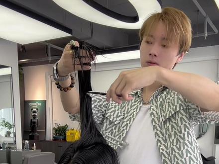 最近初一中学生剪短较多,这款给个参考!#懂你的发型师 #剪发最乖的宝宝 #托尼说说事儿