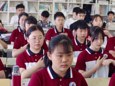 镜头有限,但爱无限。祝三汊镇中学903班的母亲们节日快乐。您陪我长大,我陪您变老!#母亲节快乐