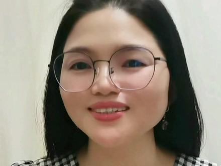 香港首位航天员出征,全港沸腾的背后,不只是一次太空出征,更是一代人归属感的重建。黎家盈的故事,到底藏着怎样的心理力量?#黎家盈 #神舟二十三号 #中国航天员 #航天 #心理灯塔