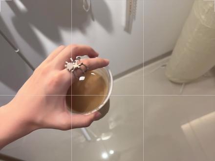 超火的墨镜挂腰,保姆级教程📷 梨形身材的宝宝太适合拍了!(这期是双视角➕后期p图)
🪪这套也很适合通勤风、办公室穿搭!
#拍照教程 #p图教程 #眼镜卡腰 #不露脸拍照 #抖音时尚碎碎念