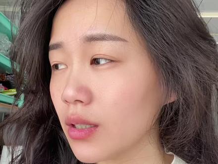 周一开盘 又是跌,我觉得一个比较靠谱的博主说,可能会跌破1100,所以 我还是没补 #黄金 #大盘 #想唱就唱随意拍