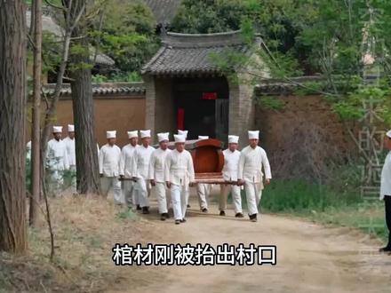 07218AI-五年后母亲回归 女儿竟在棺中等待救援-2 #满级亲妈空降谁敢动我女儿 #麦芽短剧 #短剧推荐 #越看越上头 #因为一个片段看了整部剧