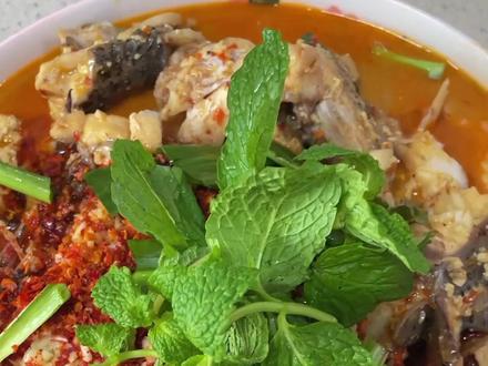 臭豆腐煮鱼,臭中带香,软酥入味,好吃得让人停不下来#抖音美食推荐官 #家常菜 @DOU+小助手