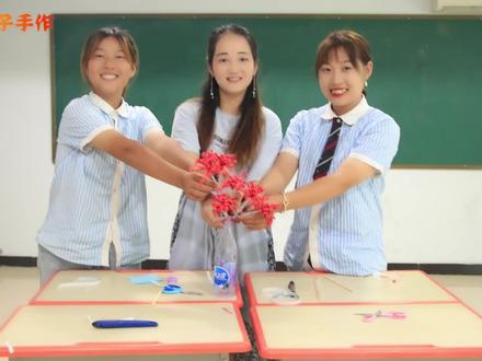 短剧:老师给学生讲彼岸花开的故事,于是大家一起制作彼岸花