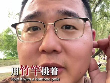 十字路口的野生鳖,这到底是怎么回事? #卖鳖人 #热点 #热点解析 #热点事件分析
