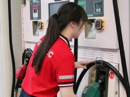 免费兑换加油满减券?手把手教您成为中石化权益会员!积分送不停 千万别浪费~超多好礼赶紧兑起来!!#宝藏门店发现计划 #出行养车来易捷更省心 @中国石化 @中石化易捷 @DOU+小助手 #今日宜加油