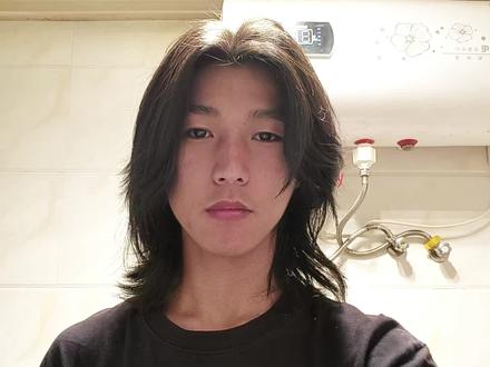 这期是男士长发背头哦
#长发男生 #背头 #爆改 #男生变帅成本有多低