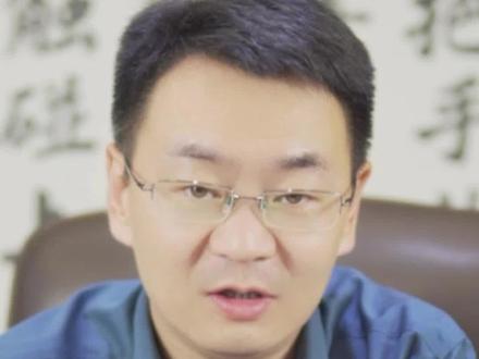 恋爱期间女朋友说没钱了,向我要一万块钱,这个钱分手了还能要回吗?#律师咨询#法律咨询