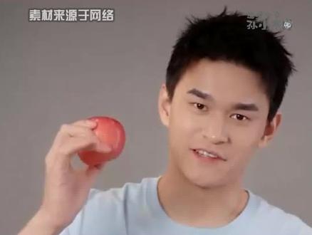 #孙杨 孙杨低调领证结婚女方小他5岁@DOU+小助手