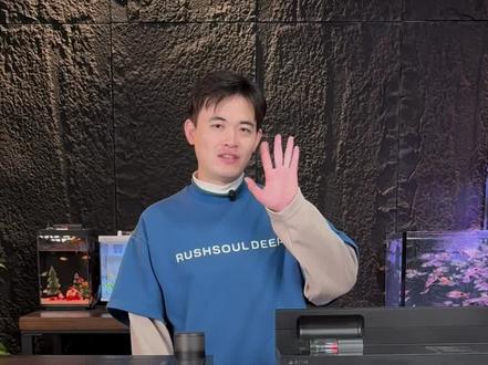 智能鱼缸测评,大家觉得哪款更好#画法几何鱼缸 #智能鱼缸#当贝鱼缸