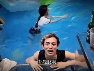 #童锦程 #小羊没烦恼 因为行为老六所以叫他童老六#是谁把夏天的氛围感拿捏了