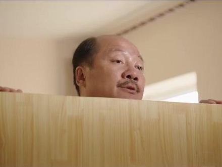 #乡村爱情13 #谢广坤砌墙分家 直接隔墙头对话是什么操作?#谢广坤