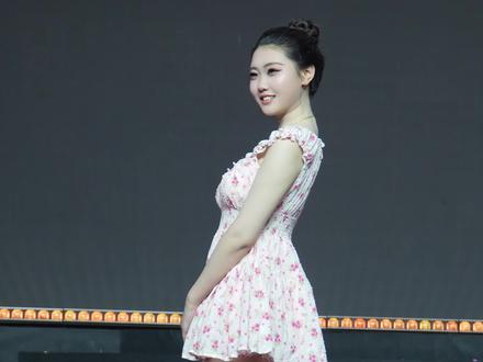 连子欣,全球中华小姐中国总冠军,身高175,来自河北邢台 20岁。半年前连子欣也是这个香港亚洲卫视的舞台选出来的香港冠军啊#珠圆玉润 #国泰民安 #2026全球中华小姐中国区总决赛 #选美比赛 #模特大赛 @连子欣