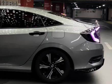 可以说它不快,但不能说不帅#本田#FC1 #十代思域 #尾灯