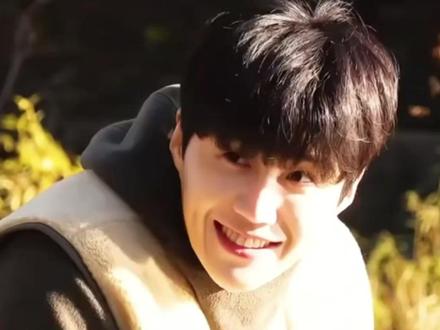 笑容背后也是数不清的心酸#金宣虎 #爱情怎么翻译 #坎坷 #人生