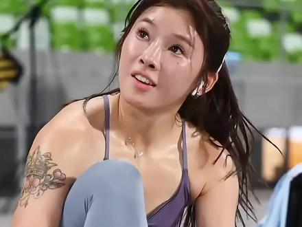 #吴艳妮 你是最好的,不要管别人怎么说。#名人故事