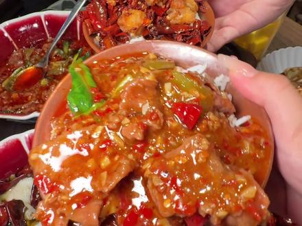 杭州真有美食!鲜香麻辣的川菜小馆香拽了~ 每个来杭州的朋友都得吃!#杭州美食 #杭州逛吃攻略 #马鸿兴 #杭州川菜 #五一去哪儿玩