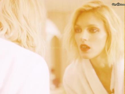 怪奇物语5回归!男主FINN私下原来是这样的~ (老视频,随着怪奇物语第五季的回归来抖更一下没发过的这期)
大家也许对“人间圣罗兰”都各有心中所好~但要是说起男生的代表,这位00后就是我的pick~超火的美剧《怪奇物语》主演之一,男演员Finn Wolfhard,今天就带大家了解一下Finn的故事。
▫️
And,我发现他的穿搭可能性也很丰富,基本可以分为:贵气雅痞、复古中性风和美式休闲街头风三种,难得聊一聊男生穿搭,有需要的记得码住~
▫️
喜欢本期视频的宝们记得关注点赞加收藏,爱你们❤️
#抖音风格实验室 #时尚开放麦 #怪奇物语 #怪奇物语第五季 #finnwolfhard