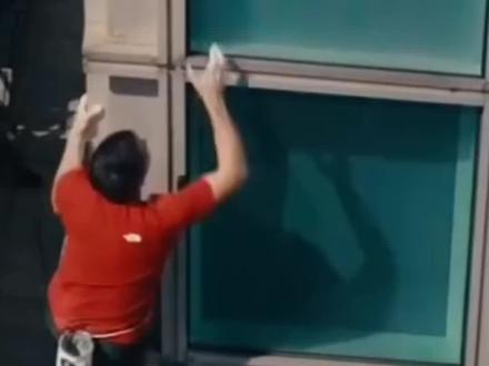 美国攀岩大神艾利克斯徒手攀爬台北101大厦的故事#艾利克斯