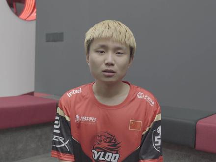 我们有请到了我们的新队长——#Dank1ng 来参与这次BLAST SHOWDOWN赛前的快问快答。快来看看队长都说些什么了吧!
#tyloo #tyloo电子竞技俱乐部#tyloo加油 #天禄 #blast #csgo#职业选手 #csgo日常 #danking