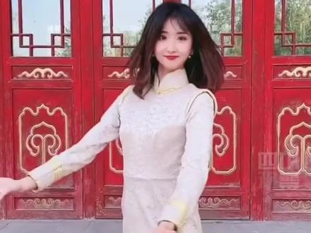 3月12日,呼和浩特。在与癌症抗争8个月后,#爱跳舞的抗癌女孩苏日曼去世 她短暂的生命却自由精彩,乐观积极。愿天堂再无病痛!