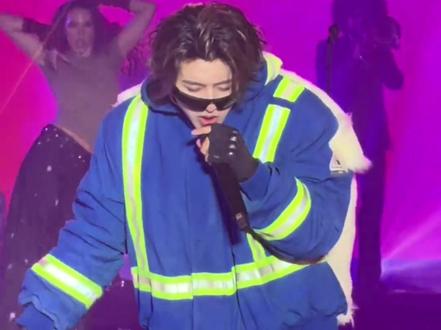 这个蔡徐坤真的夯爆了! #蔡徐坤 #Chinesenewyear #迪拜音乐节 #权志龙 #新年快乐