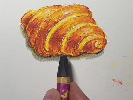 弟弟画的牛角包和我用幼儿园油画棒画的牛角包,你喜欢谁画的?#充能计划画画 #创作灵感 #油画棒真好玩