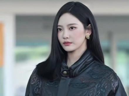 世趋女帝!她直接鲨亖比赛... #宁艺卓 #米兰时装周 #宁艺卓身材 #kpop #宁艺卓直拍