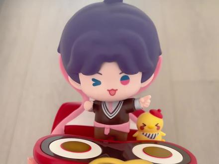 好大一只小鱼玩具#恋与深空 #恋与深空祁煜 #祁煜 #肯德基恋与深空 #玩具