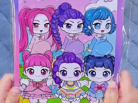 猎魔女团生宝宝果冻贴安静书,自己粘贴制作好场景,然后就拿着在那自己玩过家家,女儿喜欢的不得了!#果冻贴安静书#猎魔女团 #安静书 #过家家#益智玩具