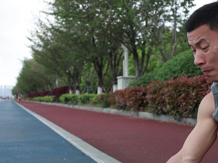 跑鞋对你来说是装备还是战友? 深度测评特步两千公里5代,看完你就懂了!#跑鞋 #跑步 #特步两千公里 #配速 #运动